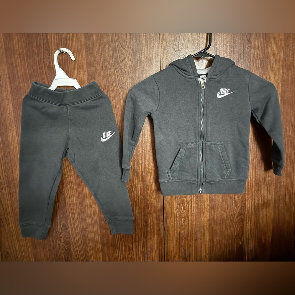 Nike Kids Charcoal Gray Sweatpants & Hoodie Set